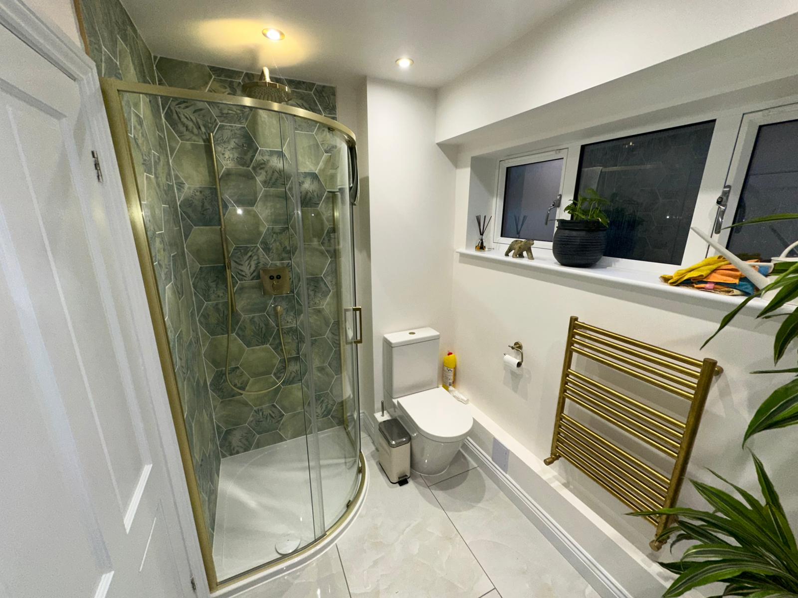 Completed bathroom installation by Pinnacle Plumbing, Witney, Oxford & the Cotswolds